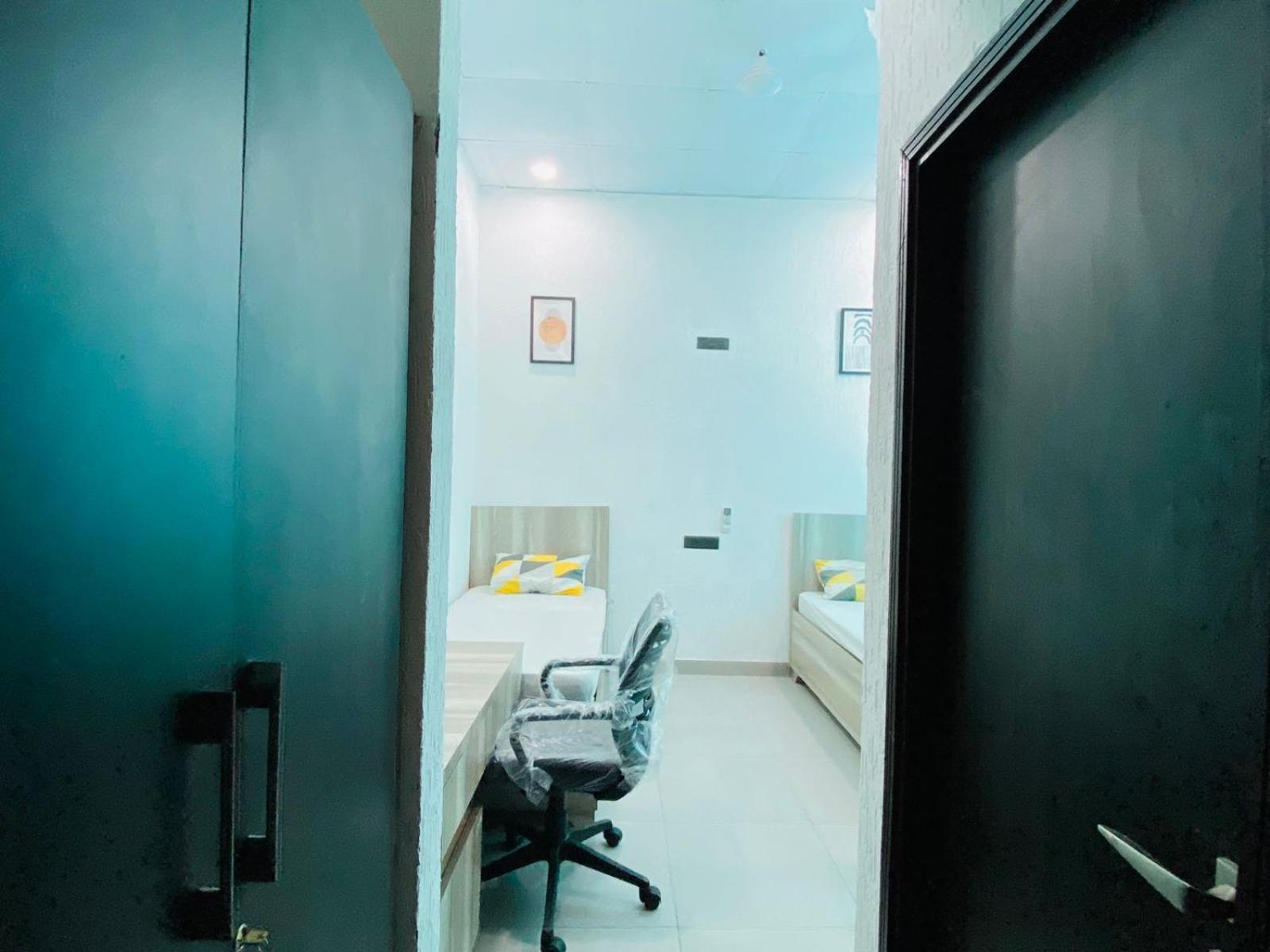 Abuzz Oxfordcaps Imperial Heights Mussoorie Dehradun Hostel Bagian luar foto