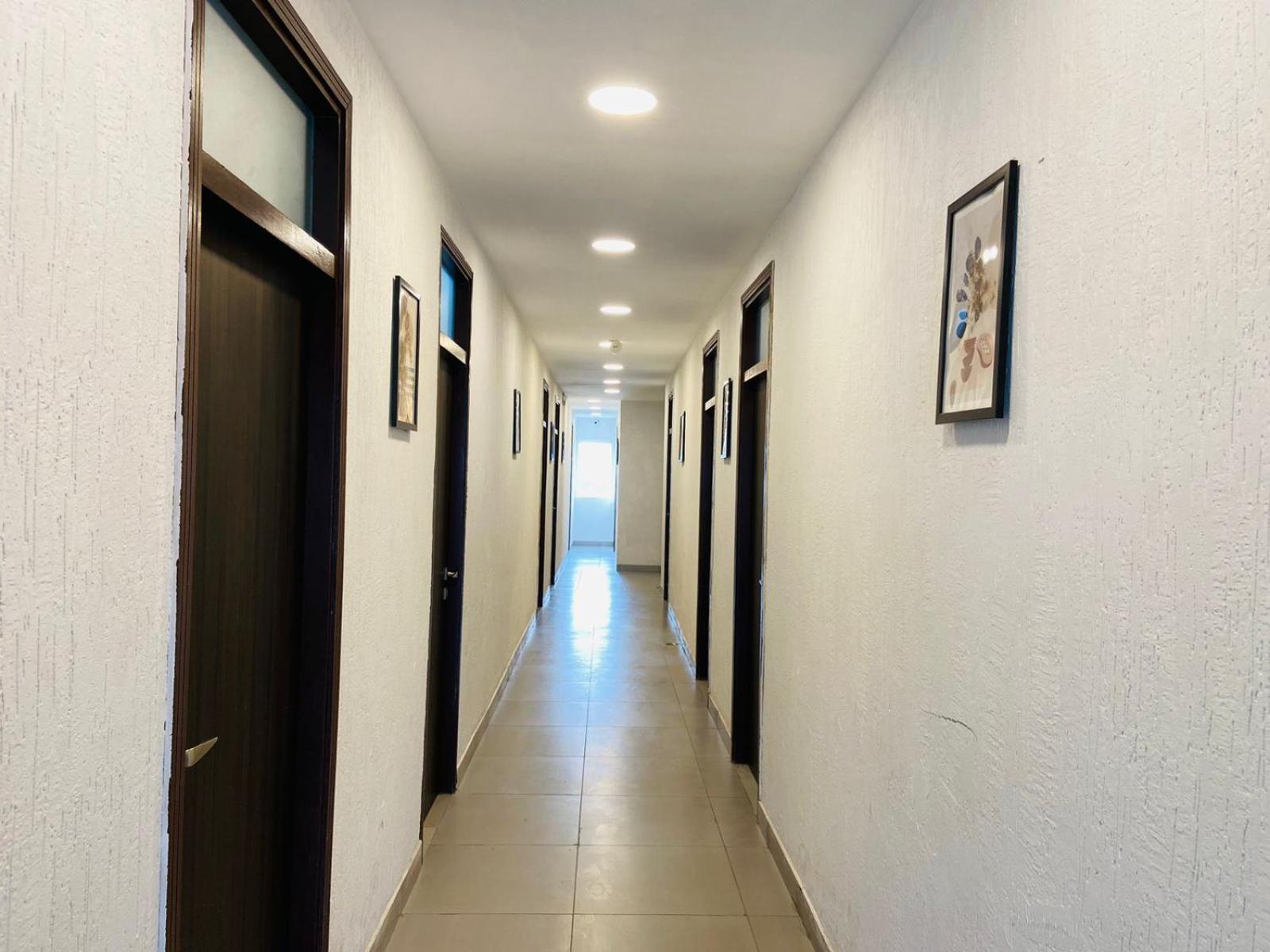 Abuzz Oxfordcaps Imperial Heights Mussoorie Dehradun Hostel Bagian luar foto